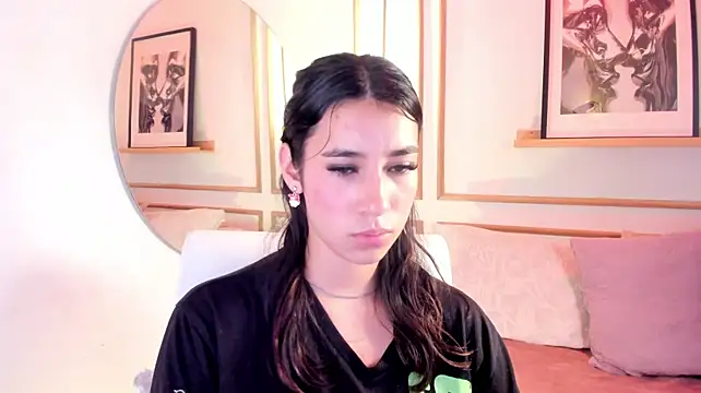 XXX chat uživo modela Nanami_