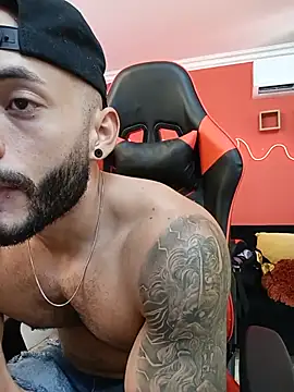 Chat XXX en directo de Mike_savage3