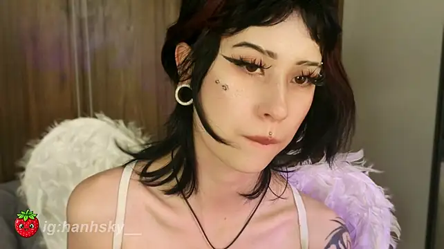 HannahSky_ élő XXX-chatje