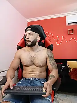 Mike_savage3 Adlı Modelin Canlı XXX Sohbeti