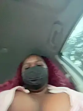 MaskedBootyLicious28's Live XXX Chat
