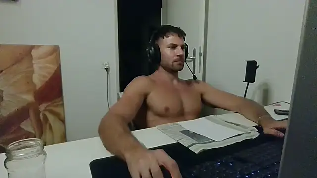Chat +18 de alpha-hunk ao vivo