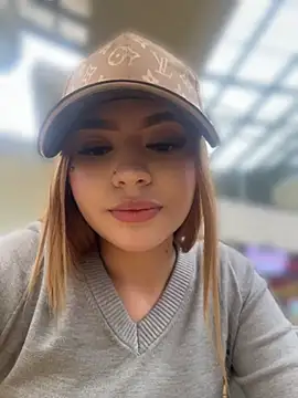 Chat XXX en directo de ChloeCollins__