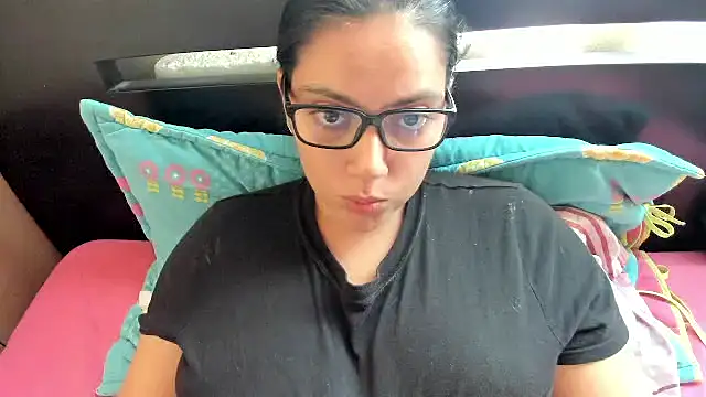 XXX chat uživo modela roniewester