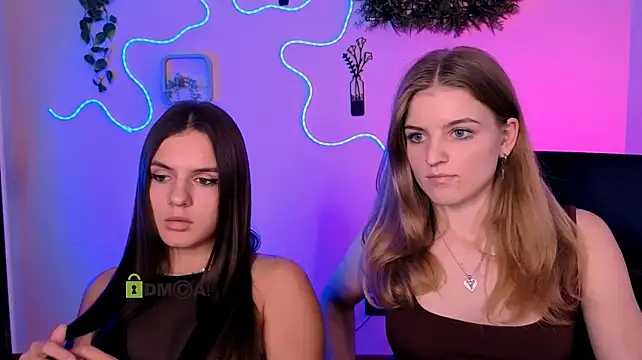lisa_dark_'s Live XXX Chat