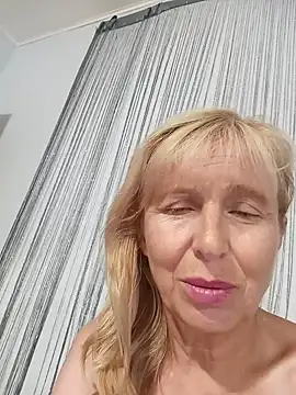 TrinaAdair Chat XXX in diretta