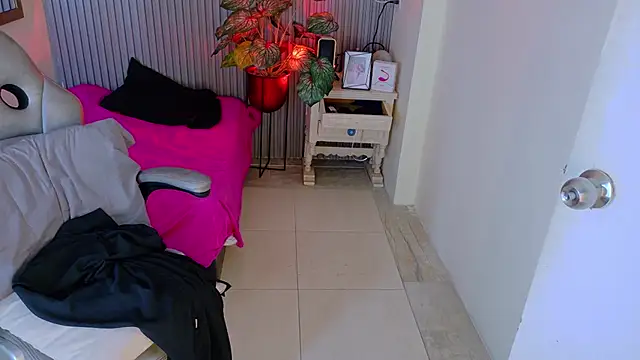 CherrySamantha_'s Live XXX Chat