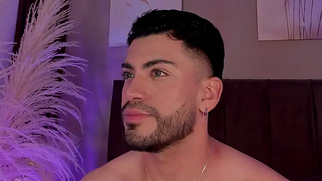 Chat XXX Live Alexander_Diazz