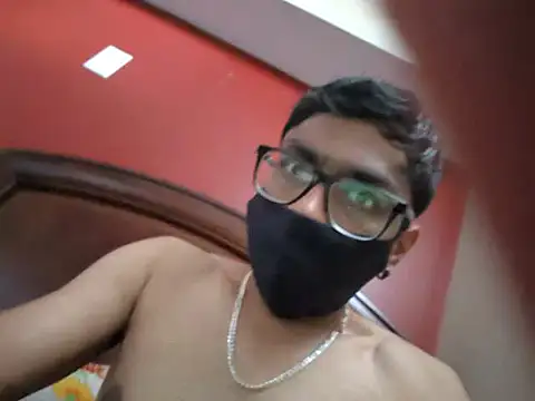 kk77102's Live XXX Chat