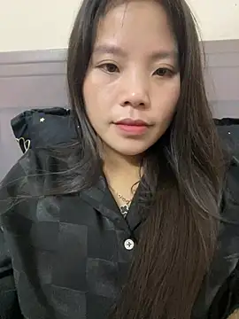 Bella_7777 Adlı Modelin Canlı XXX Sohbeti