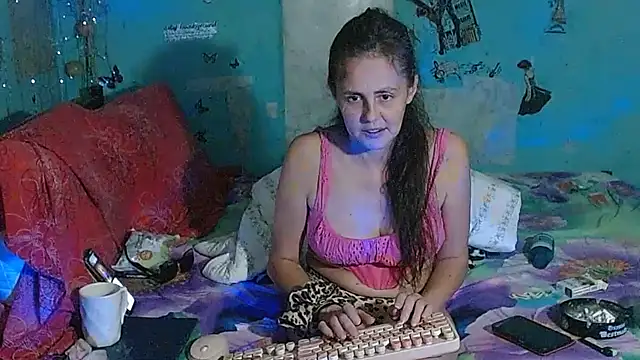 brighteyes77 Adlı Modelin Canlı XXX Sohbeti