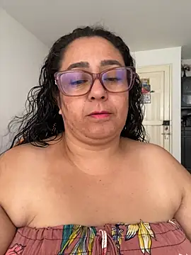 agathaxxx-69's Webcam Show