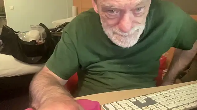 coach-karl's Live XXX Chat