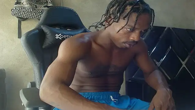 Larry-n-cloudsn Live XXX chat