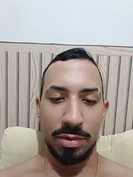 Živý XXX chat taylloor