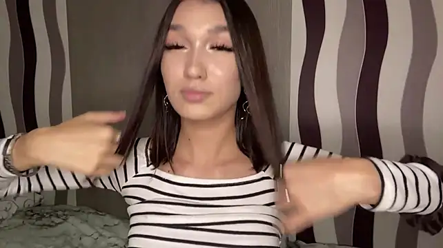 ALittleSurprise's Live XXX Chat