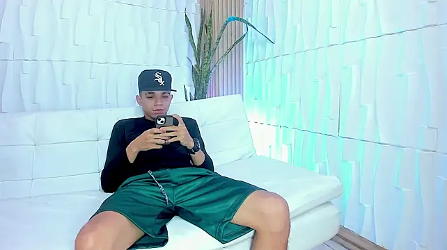XXX chat uživo modela AmazingPartys