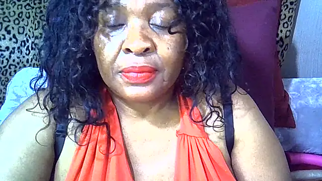 Ebony_Cougar's Live XXX Chat