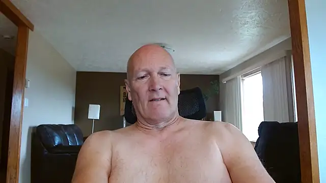 BasicAnt live XXX chat
