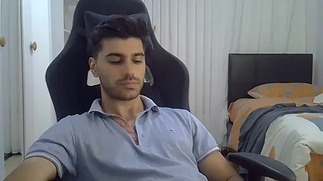 ciceroable Adlı Modelin Canlı XXX Sohbeti