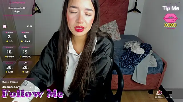แชท XXX สดของ Emily__parker__