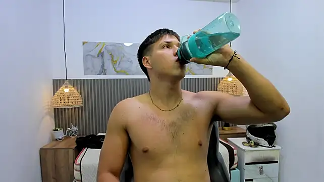 AlessandroFranco 网络视讯表演