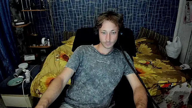 CuteBoy228's Live XXX Chat