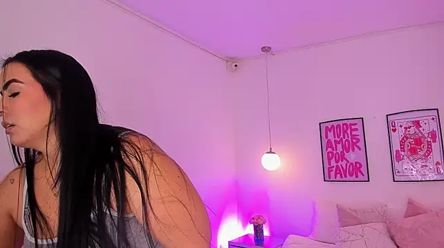 camilaa7's Live XXX Chat