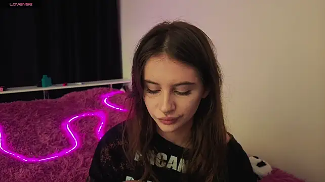evvaavve Adlı Modelin Canlı XXX Sohbeti