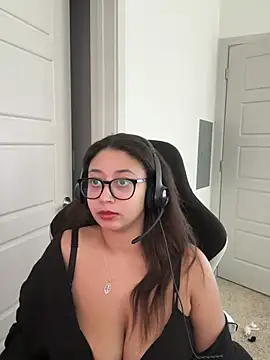 Chat XXX en directo de minhababyy