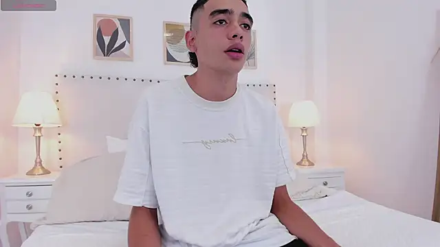 Онлайн чат XXX liian_23