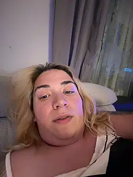 Monageil Adlı Modelin Canlı XXX Sohbeti