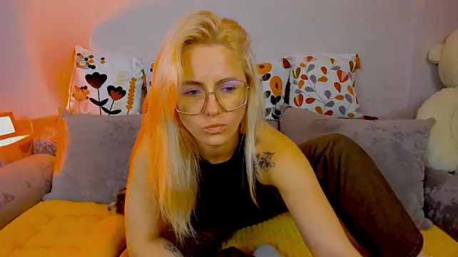 LadyIzabel live XXX chat