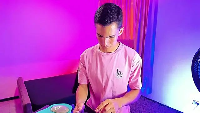 Онлайн чат XXX Matiius18