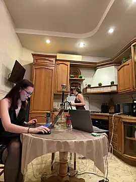 RussianGirls_: απευθείας συνομιλία ΧΧΧ