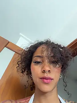 צ'אט XXX בשידור חי של LizStorm_