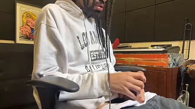 FavelaDaddyCum's Live XXX Chat