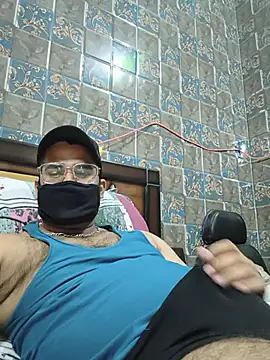 צ'אט XXX בשידור חי של BeardKingoBack