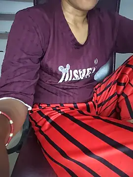 RASHMI_Lave Chat XXX live