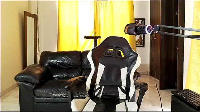 aronmiller404 Live XXX-chat