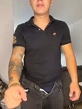 Christopher_strongg লাইভ XXX চ্যাট