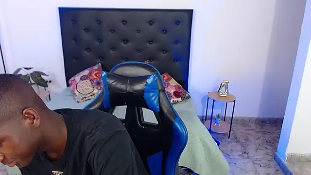 yousimon18 Chat XXX live