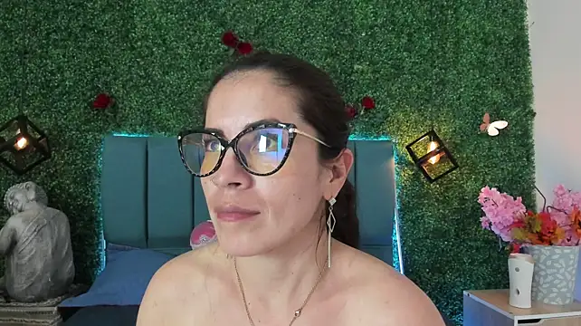 Linagh_n Live XXX chat