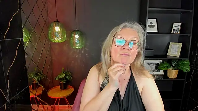 NataliMellow élő XXX-chatje