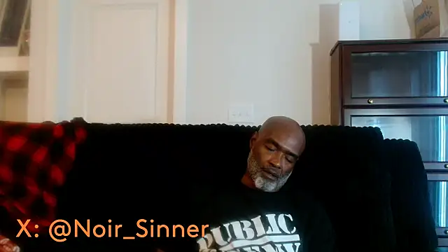 sinnernoir's Live XXX Chat