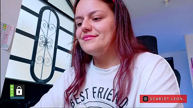 Chat +18 de Scarletleon77 ao vivo