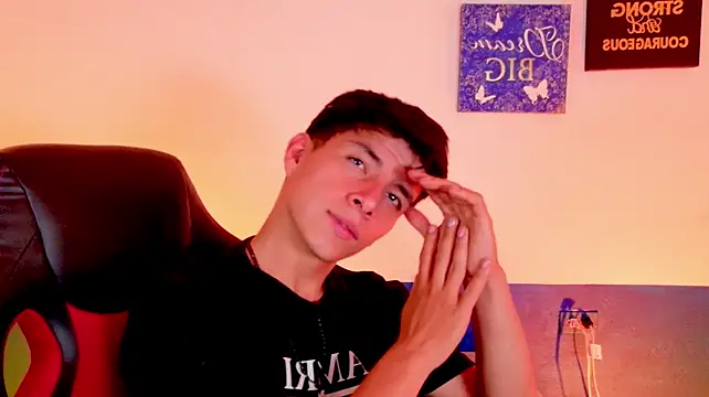 Czat XXX na żywo – Vincent_Kane
