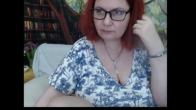 PlayfullMature Chat XXX live