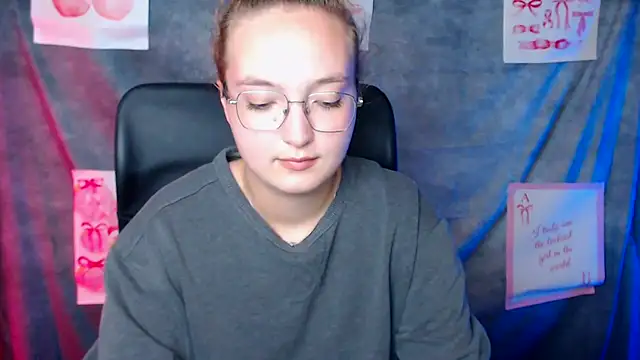 Chat +18 de MissAriaa ao vivo
