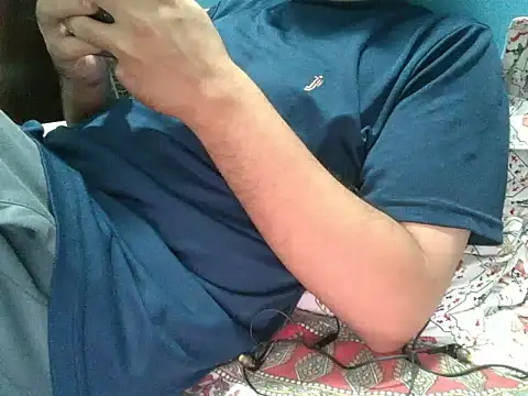 Precumboner élő XXX-chatje